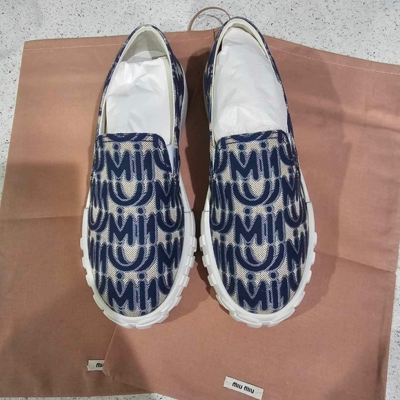 Miu Miu Logo Slip On Sneakers - Picture 10 of 11